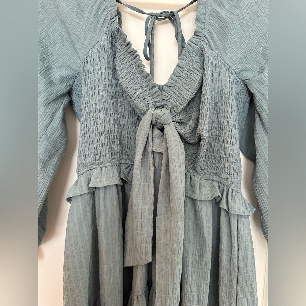 Arula - Raelynn Dress - Picture 2 of 5